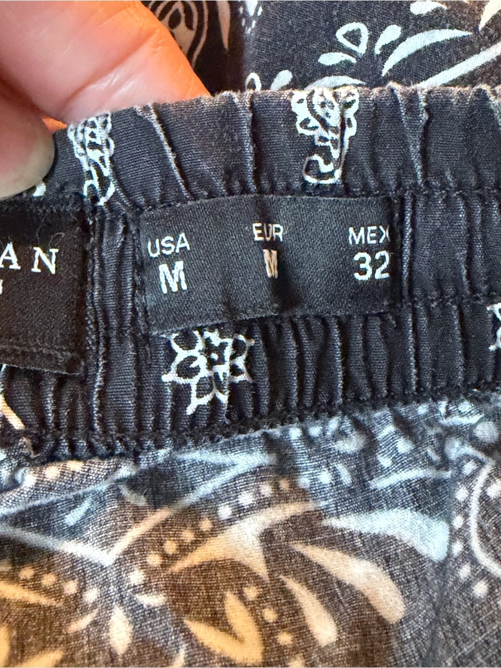 Cactus Man(Ricky Singh) men’s Black Bandana Print Swim Trunks size Med - Picture 5 of 5